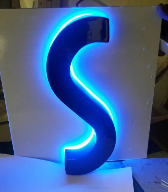 Illuminated 3D sign